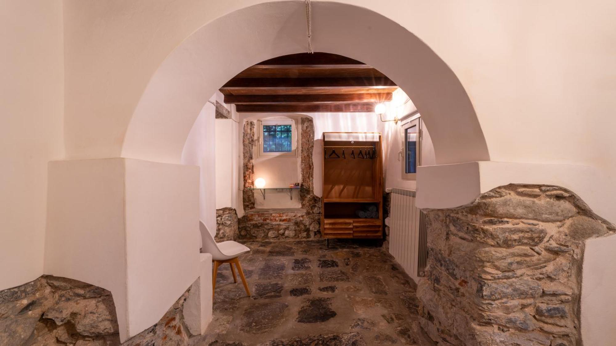 La Casa Delle Pietre Parlanti - Casa In Pietra Ai Piedi Del Parco Delle 5 Terre Bed & Breakfast Biassa Luaran gambar